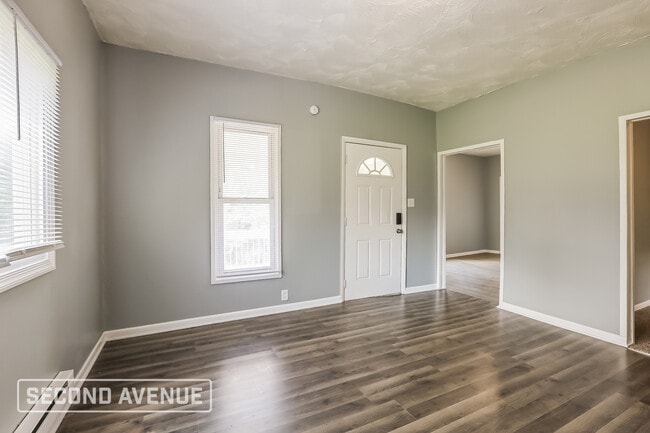 Building Photo - 424 W 41st St