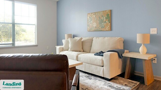 Foto del edificio - 900 E Six Forks Rd