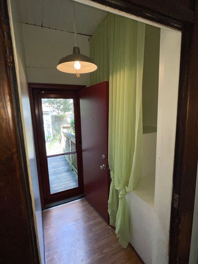 Building Photo - 436 Redbud Alley