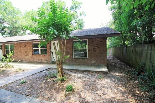 Foto del edificio - 6101 SE Foss Rd