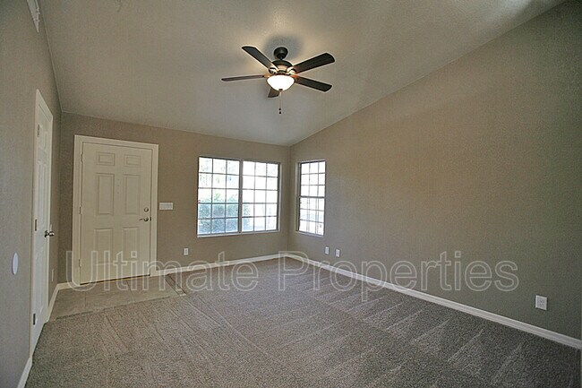 Foto del edificio - 7431 W Via Montoya Dr