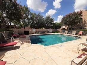 Building Photo - 767 Bering Dr