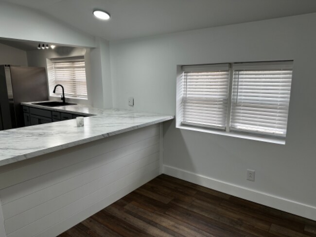 Foto del edificio - 907 Michigan Ave