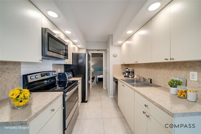 Foto del edificio - 7400 Radice Ct