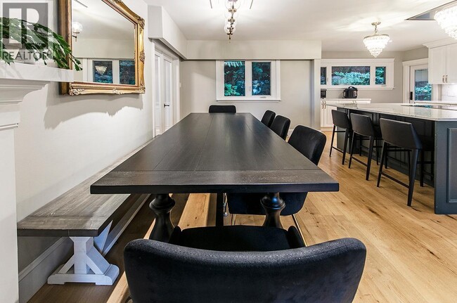 Photo du bâtiment - 3091 Royal Ave