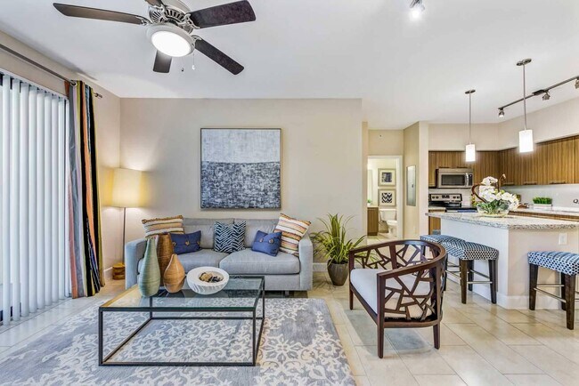 Foto del edificio - 16816 SW 137th Ave