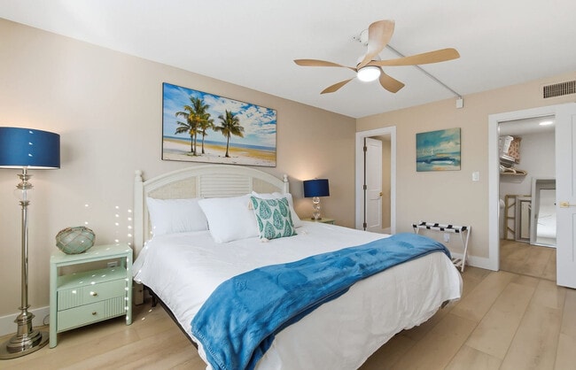 Building Photo - 853-899-899 Beach Rd