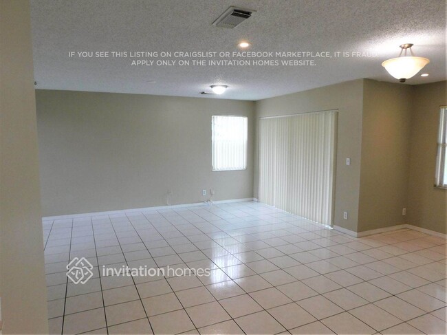 Building Photo - 4400 SW 82nd Way