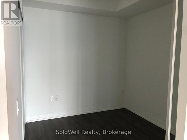 Building Photo - 251 Jarvis St