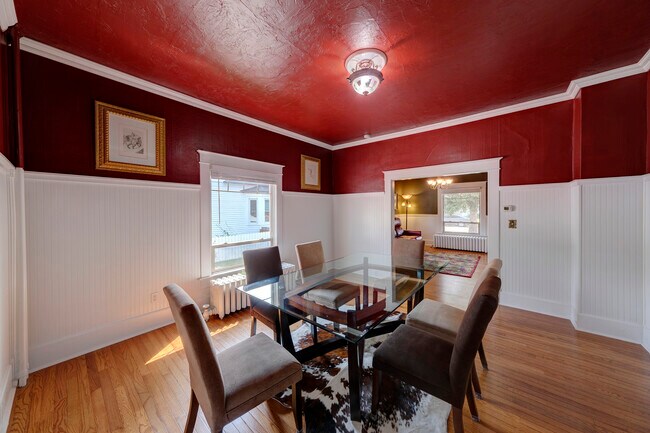 Foto del edificio - 317 W Brundage St