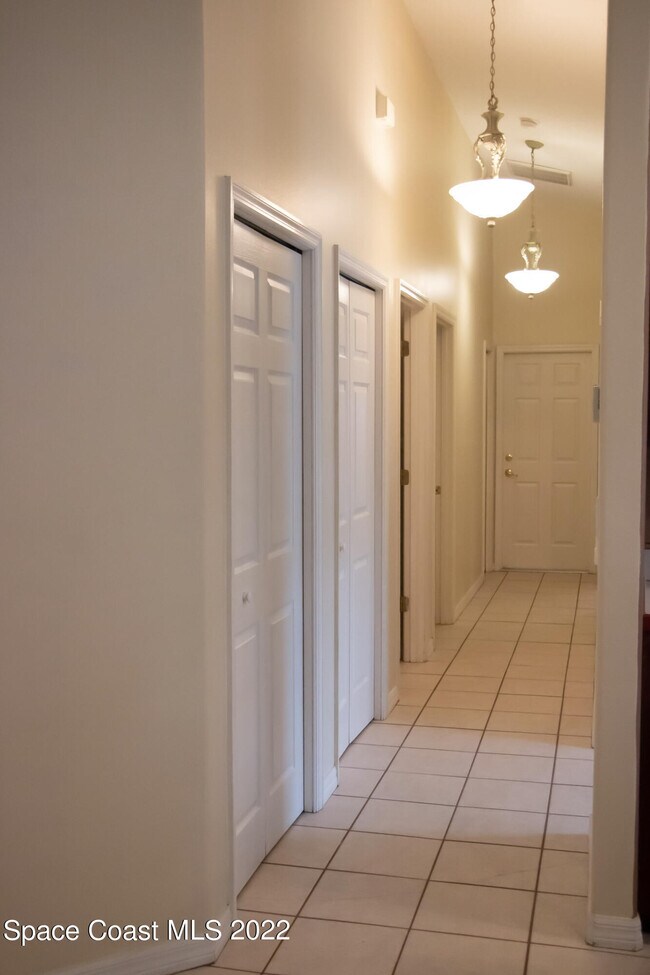 Foto del edificio - 5080 Volusia Ave