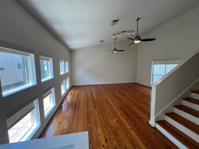 Foto del edificio - 1315 Buckner St