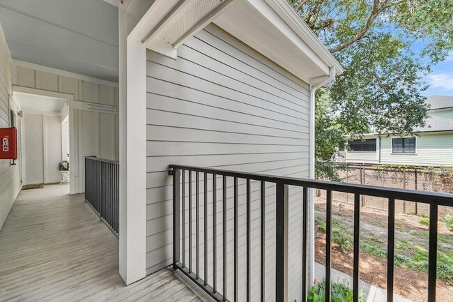 Photo - 266 Alexandra Drive Unit 11 House