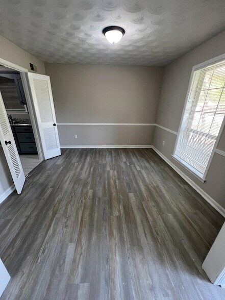 Foto del edificio - 5159 Longmeadow Cove