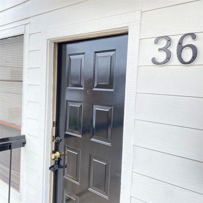 Foto del edificio - 7901 Cambridge St