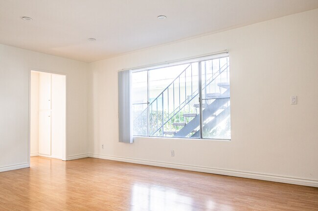 Building Photo - 3901 Tilden Ave