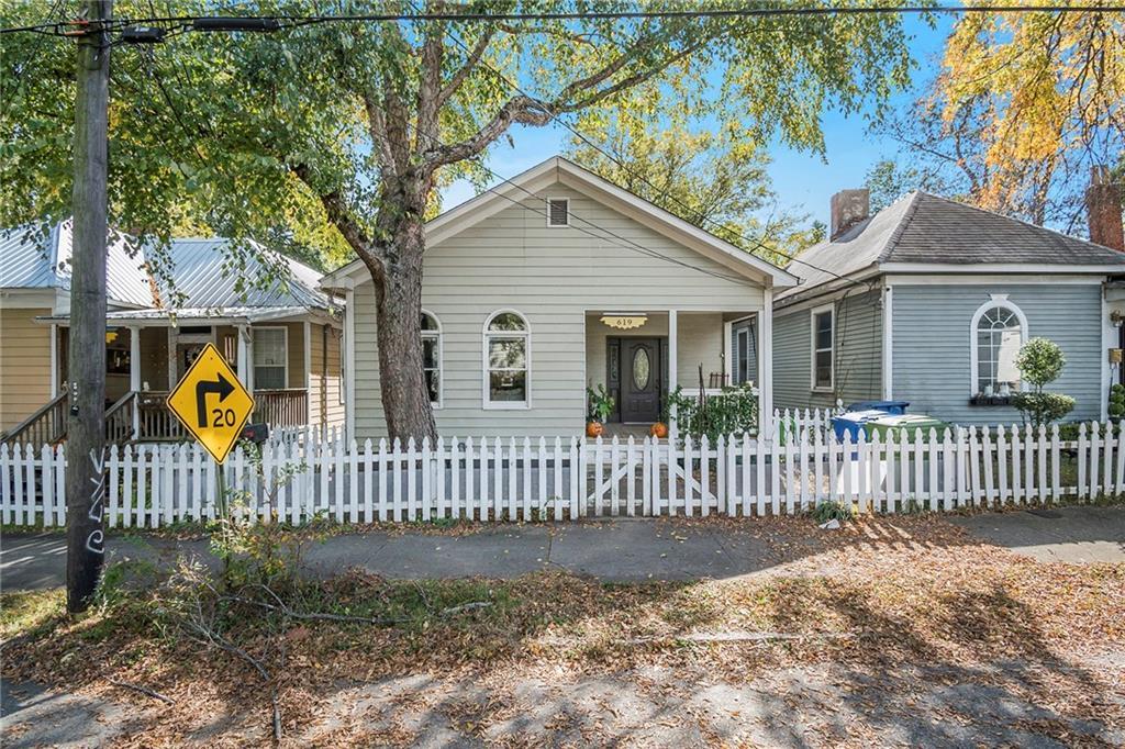 Foto principal - 619 Glenwood Ave SE