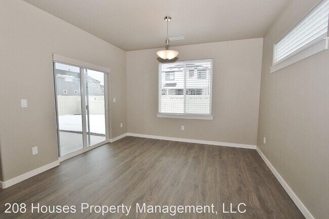 Foto del edificio - 4 br, 2 bath House - 7552 W. Havana Dr