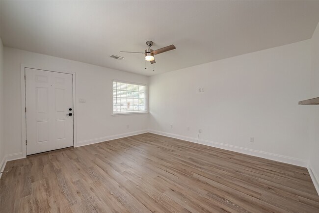 Foto del edificio - 917 Adele St