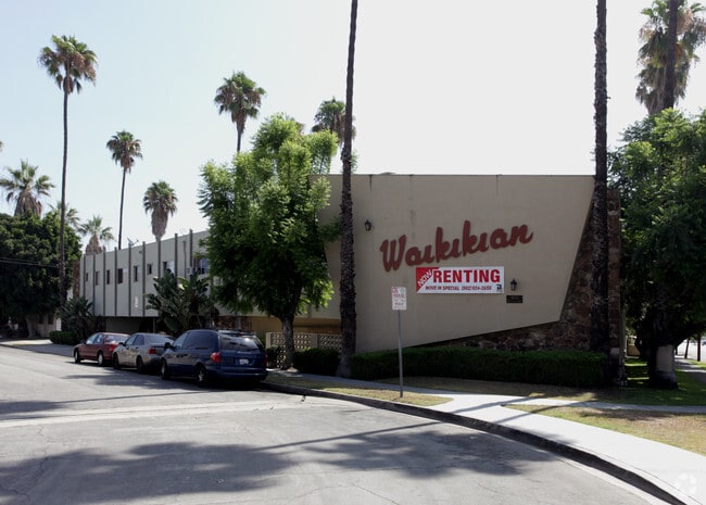 Building Photo - The Waikikian