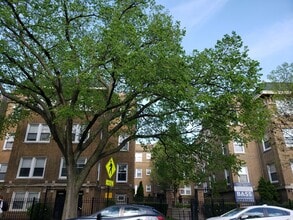 Building Photo - 4837 N Kimball Ave