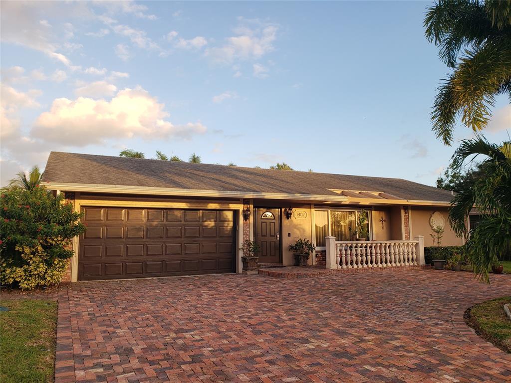 Foto principal - 1402 SW 25th Ave