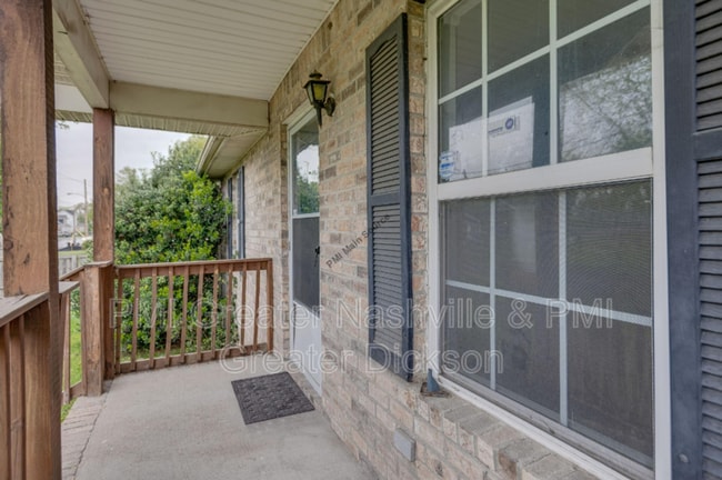 Building Photo - 1718 16th Ave N