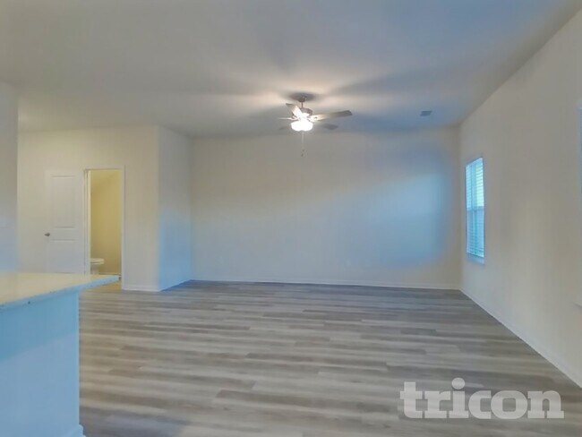 Building Photo - 307 Limestone Cir