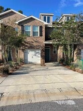Building Photo - 6705 Spaniel Dr
