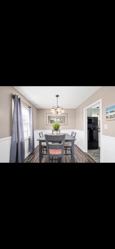 Foto del edificio - 2469 Whitfield Rd