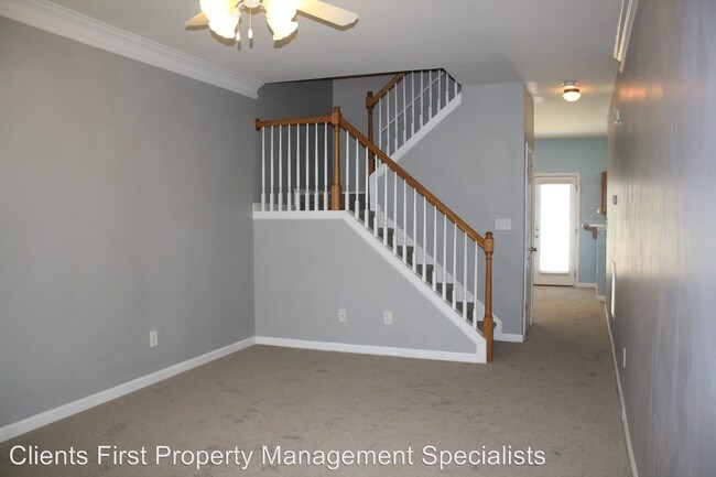 Building Photo - 2 br, 2.5 bath House - 820 Ash Street