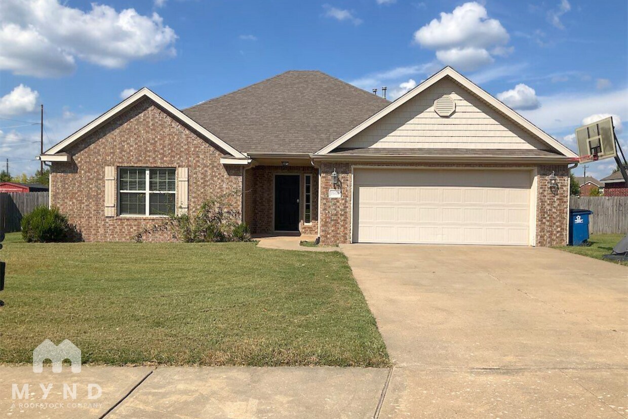 Primary Photo - 2904 SW Warberry Ave