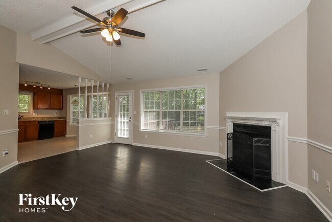 Building Photo - 2700 Teak Ct