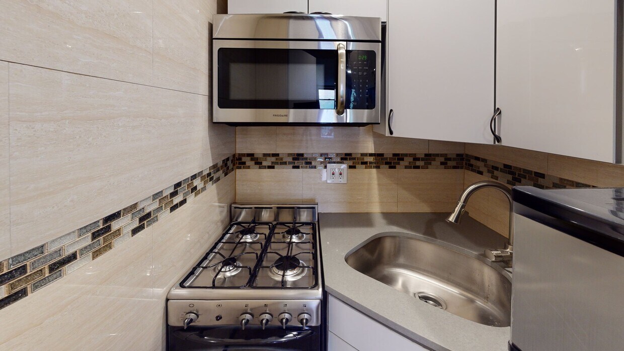 Photo - 534 E 14th St Apartment