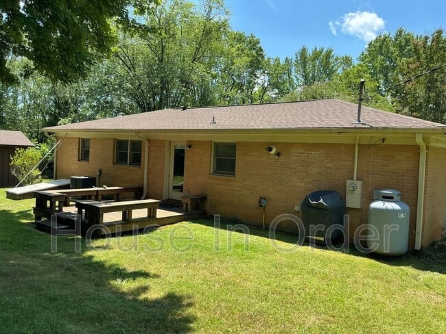 Building Photo - 6 Forge Dr