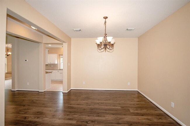 Building Photo - 8301 Seagull Ln