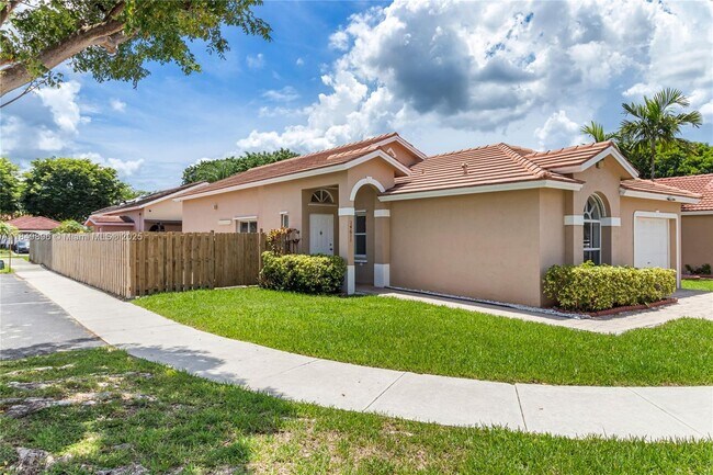 Foto del edificio - 14611 SW 156th Ave