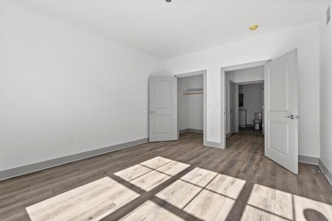 Foto del edificio - 75 Forester Ave