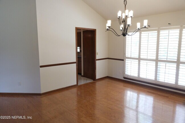 Foto del edificio - 14282 Hawksmore Ln