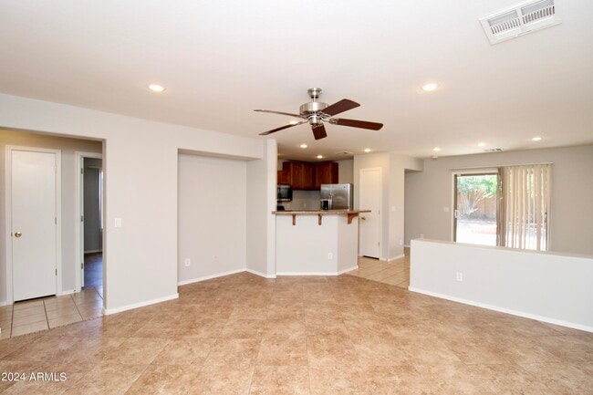 Building Photo - 2389 W Gold Dust Ave