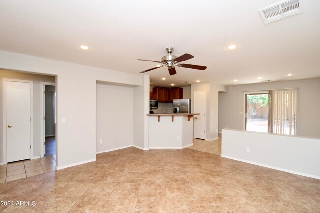 Foto del edificio - 2389 W Gold Dust Ave