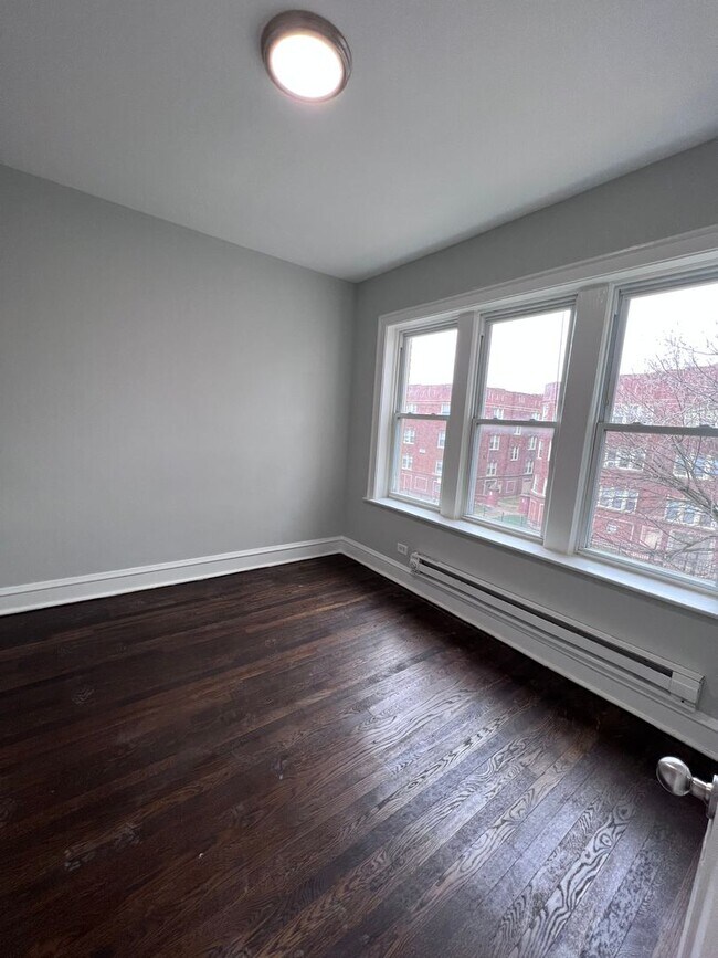 Foto del edificio - Spacious 2 bedroom Available