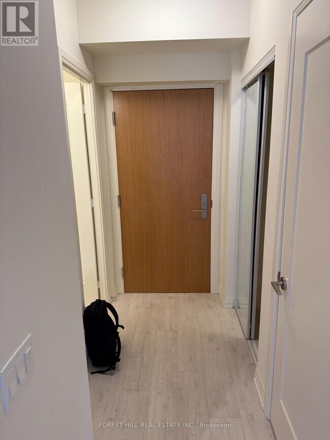 Building Photo - 8960 Jane St