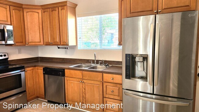 Foto del edificio - 3 br, 2 bath House - 707 Celery Ave
