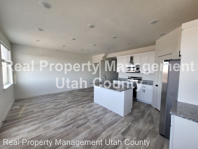 Foto del edificio - 4 br, 3.5 bath House - 1018 E 1300 S