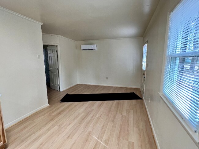 Foto del edificio - 5706 Courthouse Rd