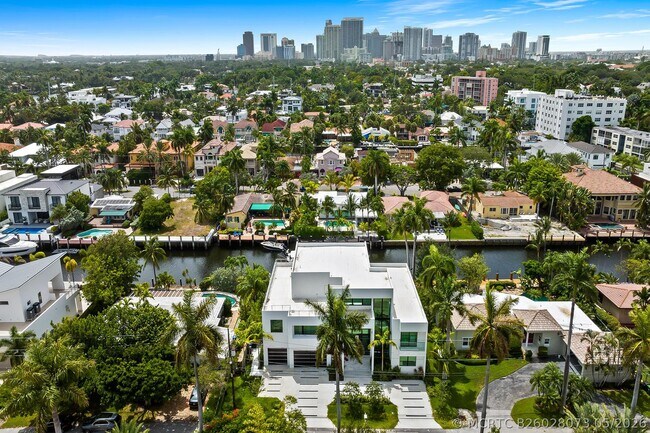 Building Photo - 401 Lido Dr