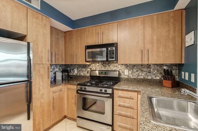 Foto del edificio - 1021 N Garfield St