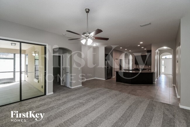 Building Photo - 13737 Devan Lee Dr N