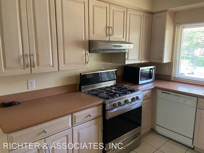 Building Photo - 3 br, 2 bath House - 7046 BROOKRIDGE DR.